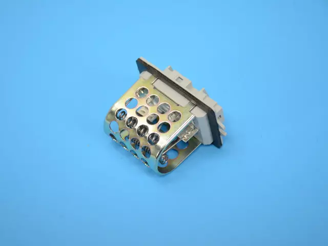 Blower Motor Resistor - Image 3